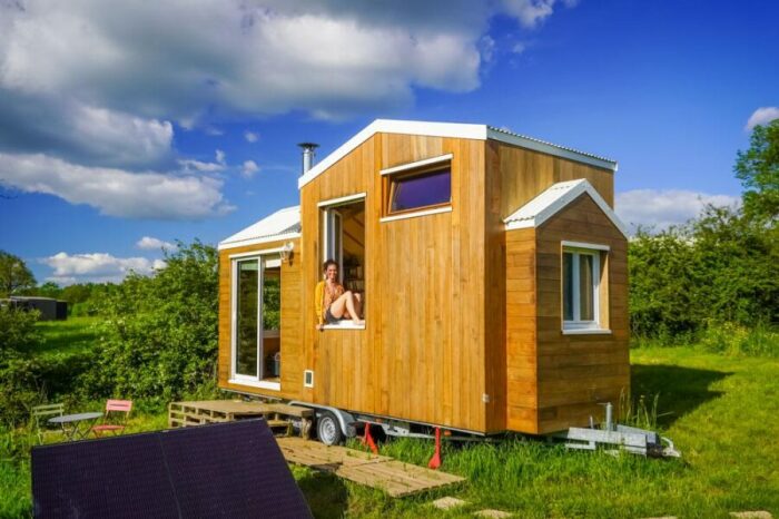 Крошечный дом имеет непривычную конструкцию. | Фото: livingbiginatinyhouse.com. Крошечный дом имеет непривычную конструкцию. | Фото: livingbiginatinyhouse.com.