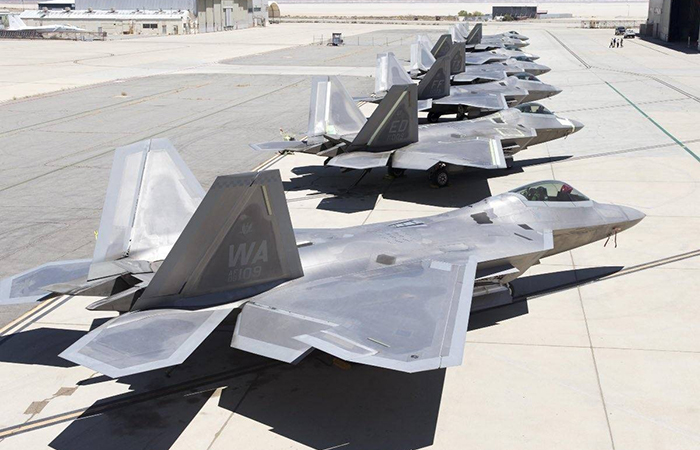Lockheed Martin F-22 Raptor./ Фото: gunsfriend.ru Lockheed Martin F-22 Raptor./ Фото: gunsfriend.ru