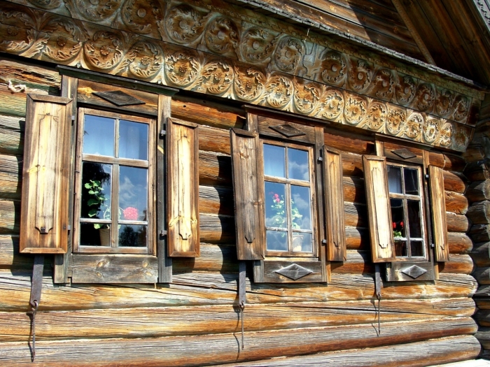 Три окна не просто так. /Фото: pro-dachnikov.com. Три окна не просто так. /Фото: pro-dachnikov.com.