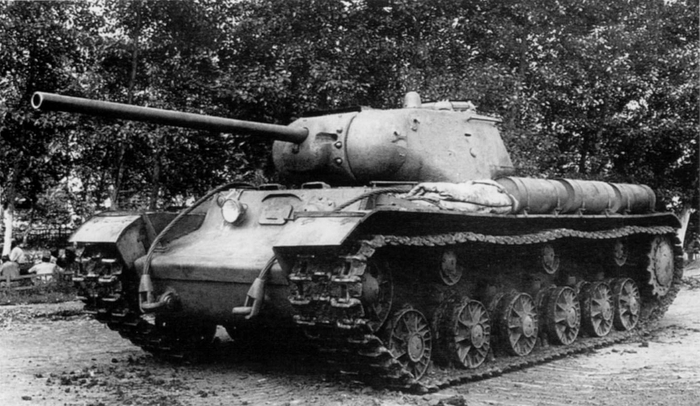 Танки КВ-85 использовались при освобождении Украины и Крыма/ Фото: progorod58.ru Танки КВ-85 использовались при освобождении Украины и Крыма/ Фото: progorod58.ru