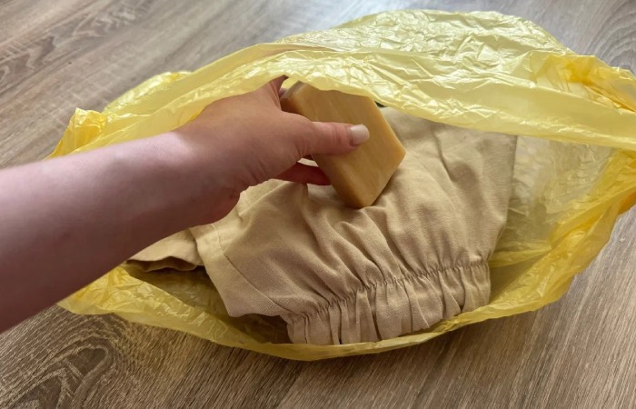 Хозяйственное мыло легко справится с трудновыводимыми пятнами! Хозяйственное мыло легко справится с трудновыводимыми пятнами!