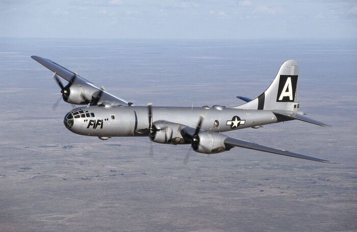 Boeing B-29 Superfortress участвовал в атомных бомбардировках Японии/ Фото: popularmechanics.com Boeing B-29 Superfortress участвовал в атомных бомбардировках Японии/ Фото: popularmechanics.com
