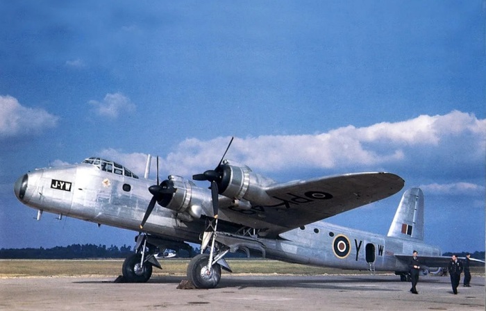 Short Stirling мог нести на борту до 6,3 тонны полезной нагрузки/ Фото: planehistoria.com Short Stirling мог нести на борту до 6,3 тонны полезной нагрузки/ Фото: planehistoria.com