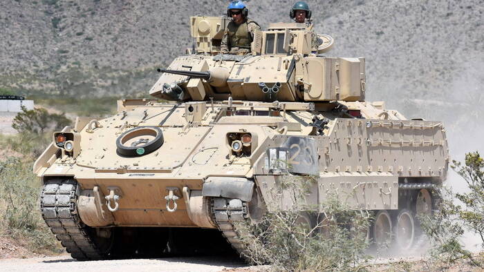 Скорость M2 Bradley может составить 65 км в час/ Фото: pulsepen.ru Скорость M2 Bradley может составить 65 км в час/ Фото: pulsepen.ru