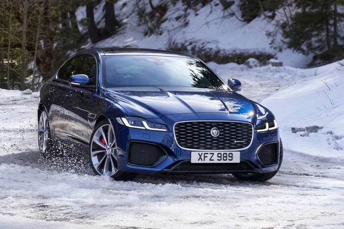 Jaguar XF может комплектоваться как бензиновыми, так и дизельными моторами/ Фото: allcarz.ru Jaguar XF может комплектоваться как бензиновыми, так и дизельными моторами/ Фото: allcarz.ru