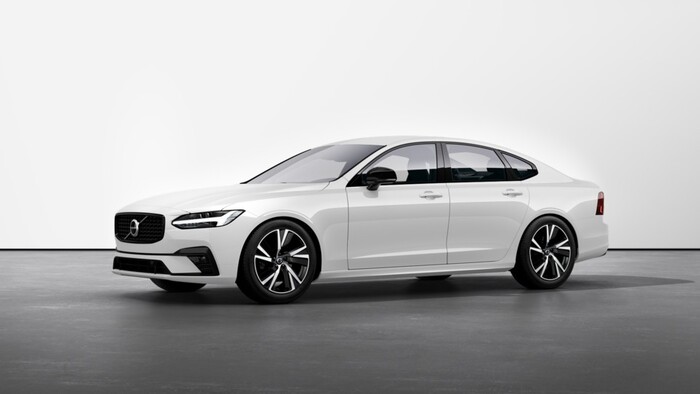Volvo S90 снабжена надежными комплексами безопасности/ Фото: auto-plus.ru Volvo S90 снабжена надежными комплексами безопасности/ Фото: auto-plus.ru
