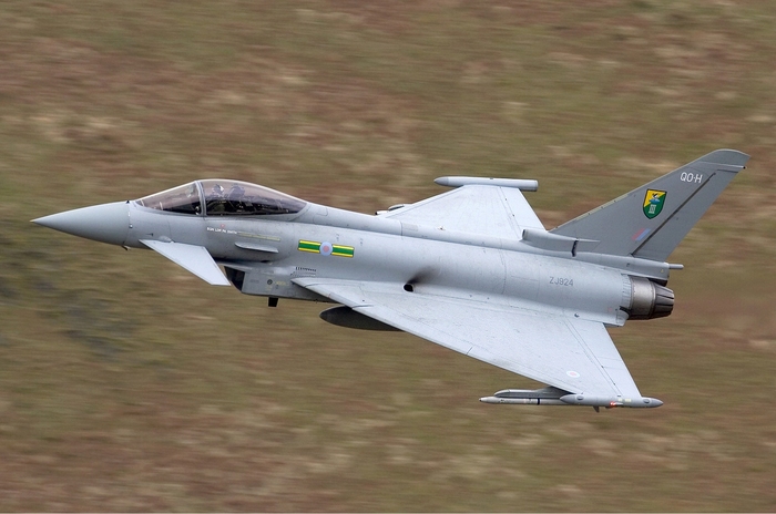Первый полет Eurofighter Typhoon состоялся в 1994 году/ Фото: wikimedia.org Первый полет Eurofighter Typhoon состоялся в 1994 году/ Фото: wikimedia.org