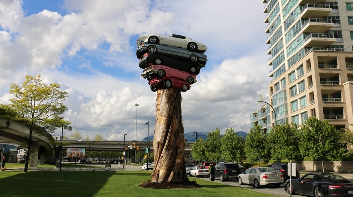 Trans Am Totem изготовлена для Ванкуверской биеннале/ Фото: wikimedia.org Trans Am Totem изготовлена для Ванкуверской биеннале/ Фото: wikimedia.org