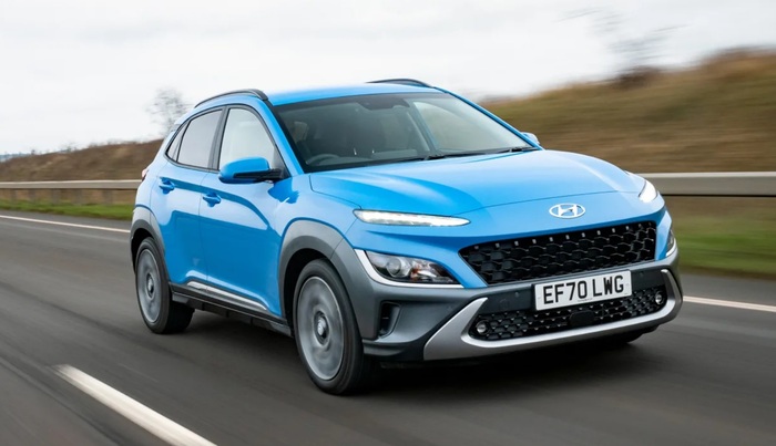 Hyundai Kona прекрасно подходит для езды по городу/ Фото: autoexpress.co.uk Hyundai Kona прекрасно подходит для езды по городу/ Фото: autoexpress.co.uk