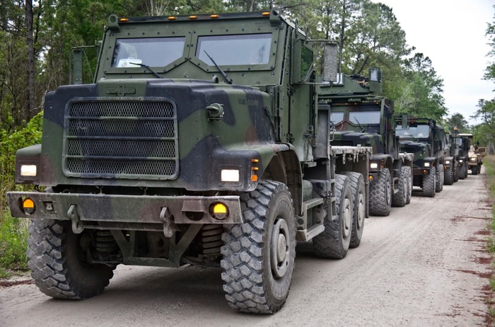 Oshkosh MTVR находится на вооружении армейских подразделений США/ Фото: wikipedia.org Oshkosh MTVR находится на вооружении армейских подразделений США/ Фото: wikipedia.org
