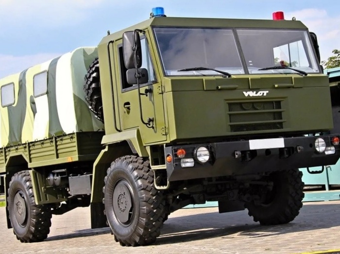 МЗКТ-500200 внешне похож на снятый с производства ГАЗ-66/ Фото: news.store.rambler.ru МЗКТ-500200 внешне похож на снятый с производства ГАЗ-66/ Фото: news.store.rambler.ru