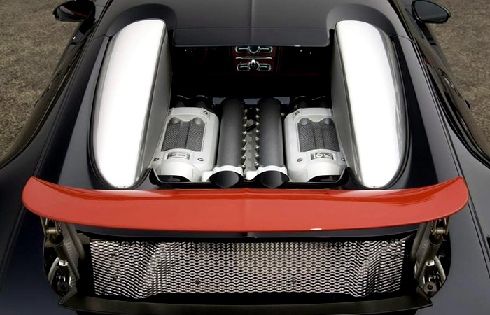 Двигательный отсек Bugatti Veyron./ Фото: vercity.ru Двигательный отсек Bugatti Veyron./ Фото: vercity.ru