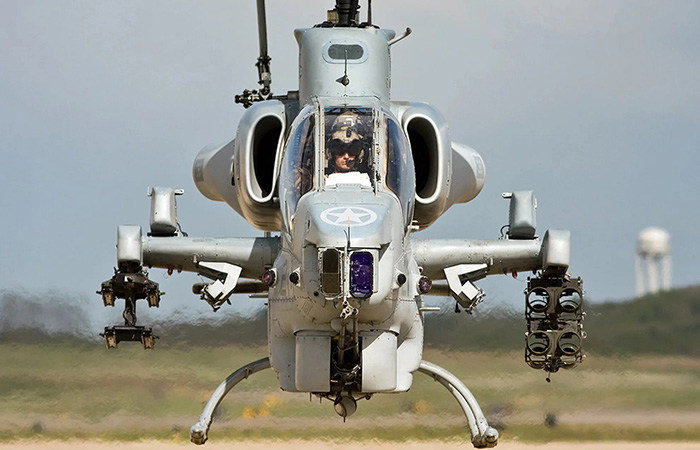 AH-1W SuperCobra./ Фото: zastavki.com