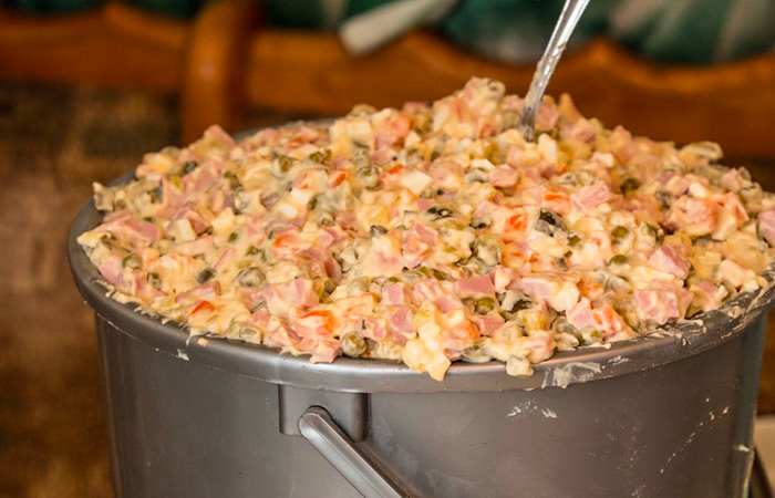 Первого января оливье становилось еще вкуснее/ фото: tgstat.ru Первого января оливье становилось еще вкуснее/ фото: tgstat.ru