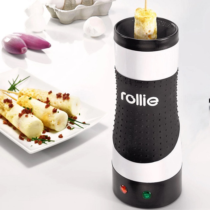 В омлетнице готовят корн-доги. / Фото: kitchenell.com В омлетнице готовят корн-доги. / Фото: kitchenell.com