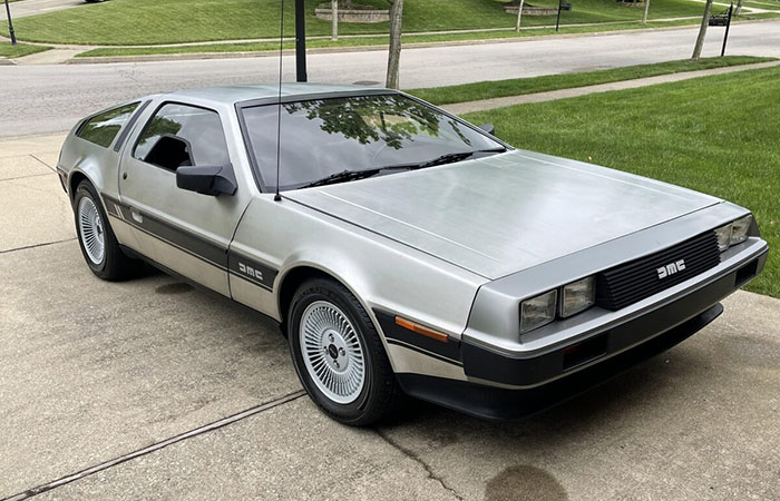 DeLorean DMC-12./ Фото: dzen.ru DeLorean DMC-12./ Фото: dzen.ru