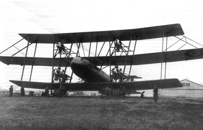 Бомбардировщик Zeppelin-Staaken./ Фото: largescaleplanes.com Бомбардировщик Zeppelin-Staaken./ Фото: largescaleplanes.com
