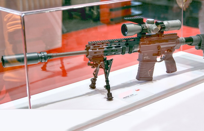 Снайперская винтовка Heckler & Koch MR308./ Фото: youtube.com Снайперская винтовка Heckler & Koch MR308./ Фото: youtube.com