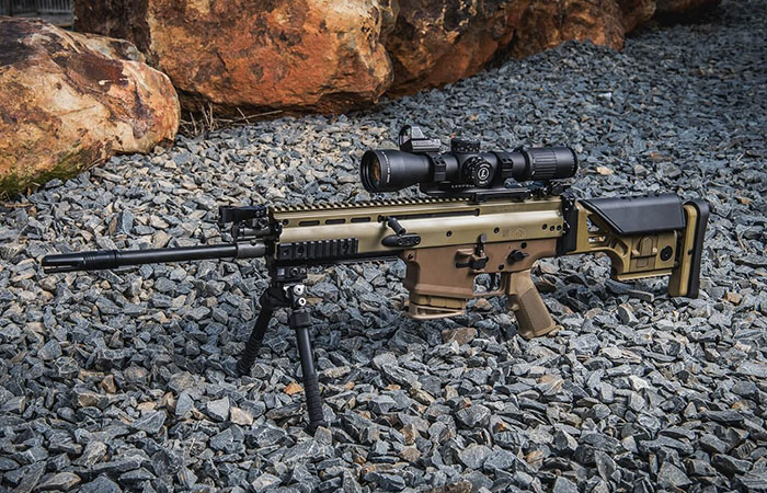 Снайперская винтовка SCAR 17S DMR./ Фото: fnamerica.com Снайперская винтовка SCAR 17S DMR./ Фото: fnamerica.com