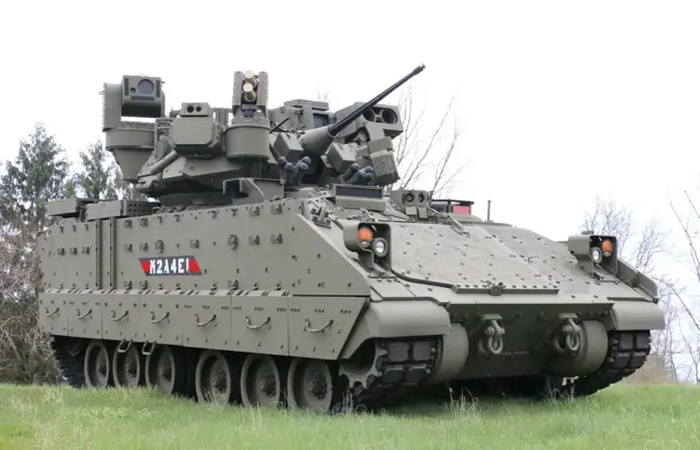 Модернизированный Bradley M2A4E1./ Фото: topwar.ru Модернизированный Bradley M2A4E1./ Фото: topwar.ru