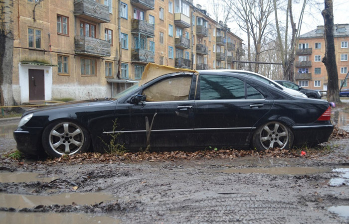 Mercedes-Benz w221 в гараже./ Фото: vk.com Mercedes-Benz w221 в гараже./ Фото: vk.com