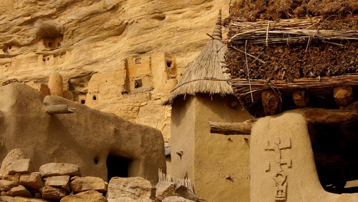 Нужно быть скалолазом, чтобы добраться до некоторых хранилищ. | Фото: worldheritagesite.org. Нужно быть скалолазом, чтобы добраться до некоторых хранилищ. | Фото: worldheritagesite.org.