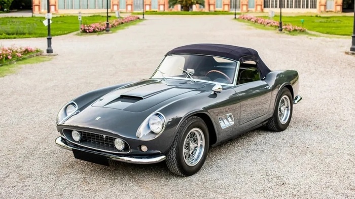 Ferrari 250 GT SWB California Spyder был продан на «Сотбис» примерно за 17 млн долларов/ Фото: drive2.ru Ferrari 250 GT SWB California Spyder был продан на «Сотбис» примерно за 17 млн долларов/ Фото: drive2.ru