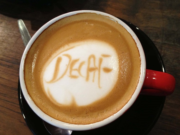 В декафе около 2 мг кофеина. / Фото: coffeepapa.ru В декафе около 2 мг кофеина. / Фото: coffeepapa.ru