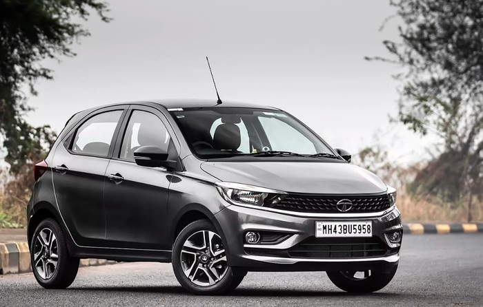 Tata Tiago по характеристикам сопоставим с Lada Granta/ Фото: carwale.com Tata Tiago по характеристикам сопоставим с Lada Granta/ Фото: carwale.com