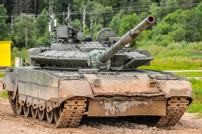 Т-80 находился в тени танка Т-72/ Фото: amalantra.ru