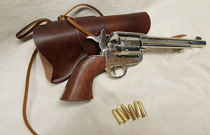 Револьвер Colt Peacemaker./ Фото: magmer.ru Револьвер Colt Peacemaker./ Фото: magmer.ru