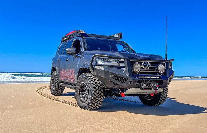 Австралийский внедорожник с кенгурятником./ Фото: mac4x4.com.au Австралийский внедорожник с кенгурятником./ Фото: mac4x4.com.au