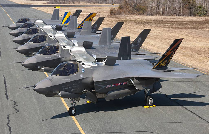 Истребители F-35./ Фото: topwar.ru Истребители F-35./ Фото: topwar.ru