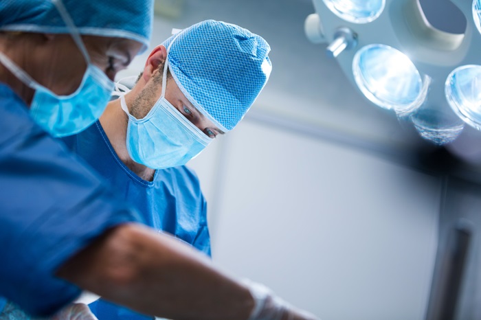 Любой врач должен быть перфекционистам, а особенно - хирурги. /Фото: homedoctor.com.ua Любой врач должен быть перфекционистам, а особенно - хирурги. /Фото: homedoctor.com.ua