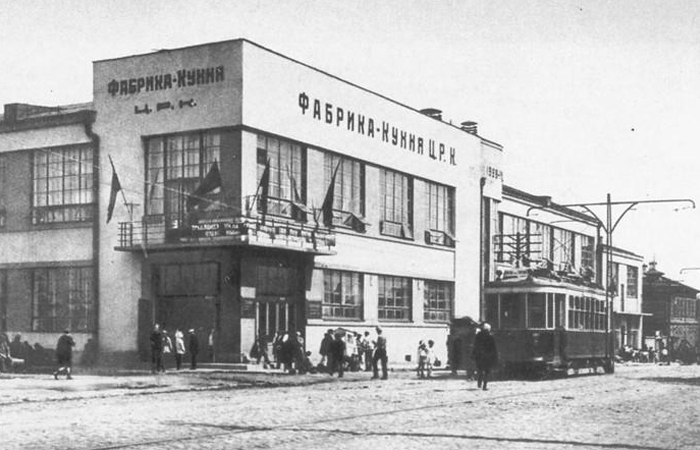 В начале 20-х годов в стране задумались о правильном питании/ фото: kulturologia.ru В начале 20-х годов в стране задумались о правильном питании/ фото: kulturologia.ru
