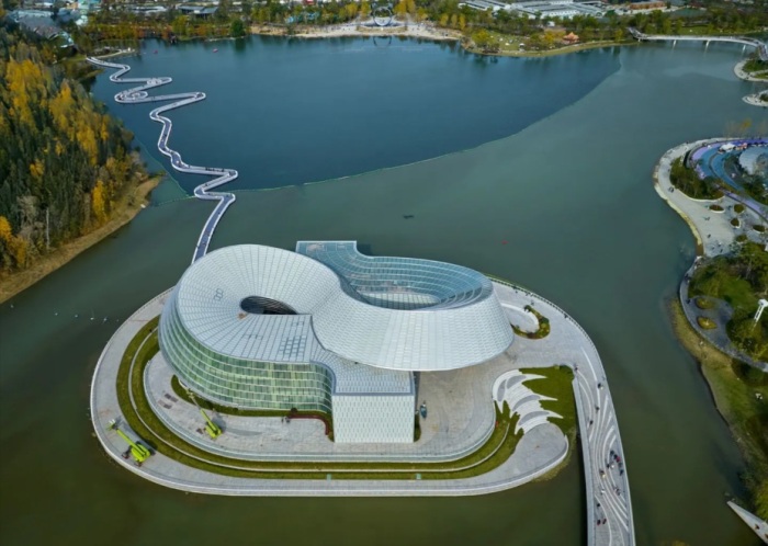 Liangzhu Yohoo Park – новый неподвластный времени символ города Ханчжоу (Китай). | Фото: interestingengineering.com. Liangzhu Yohoo Park – новый неподвластный времени символ города Ханчжоу (Китай). | Фото: interestingengineering.com.
