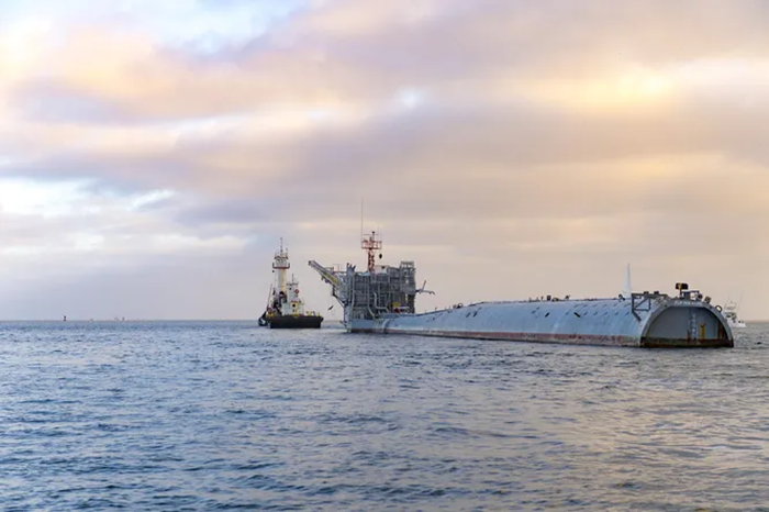 Floating Instrument Platform во время буксировки. /Фото: techinsider.ru Floating Instrument Platform во время буксировки. /Фото: techinsider.ru