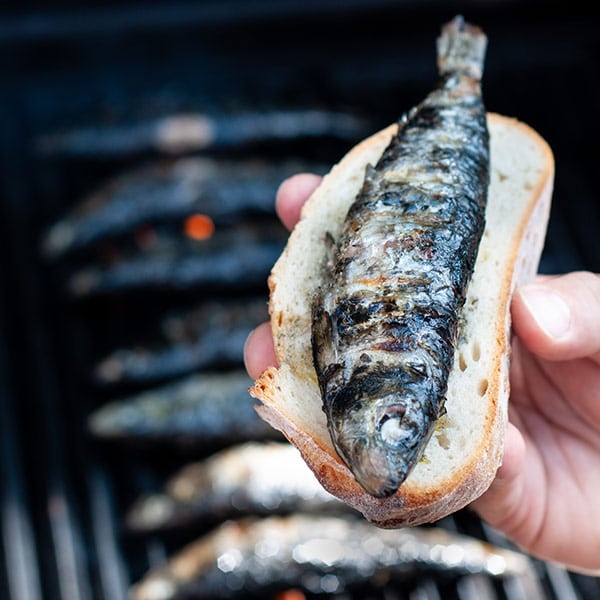 Сардины можно есть людям любой возрастной категории.  Фото: photosandfood.ca.