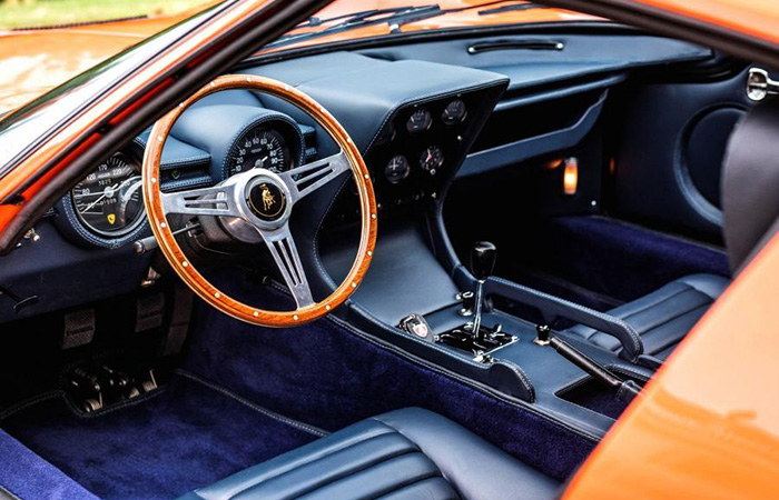 Интерьер Lamborghini Miura./ Фото: vercity.ru Интерьер Lamborghini Miura./ Фото: vercity.ru