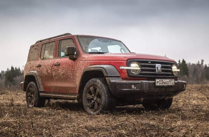 Проходимость внедорожника на самом высоком уровне/ Фото: motor.ru Проходимость внедорожника на самом высоком уровне/ Фото: motor.ru