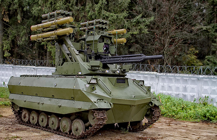 Боевой робот «Уран-9»./ Фото: automobili.ru Боевой робот «Уран-9»./ Фото: automobili.ru