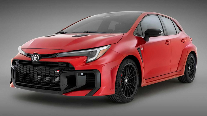 Toyota GR Corolla снабжен системой полного привода GR-FOUR/ Фото: carsweek.ru Toyota GR Corolla снабжен системой полного привода GR-FOUR/ Фото: carsweek.ru