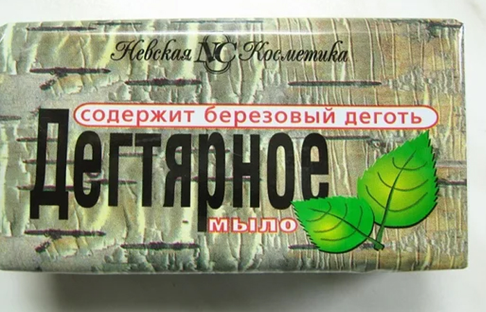 Мыло российского производства содержит 10% дегтя/ фото: Pinterest.com Мыло российского производства содержит 10% дегтя/ фото: Pinterest.com
