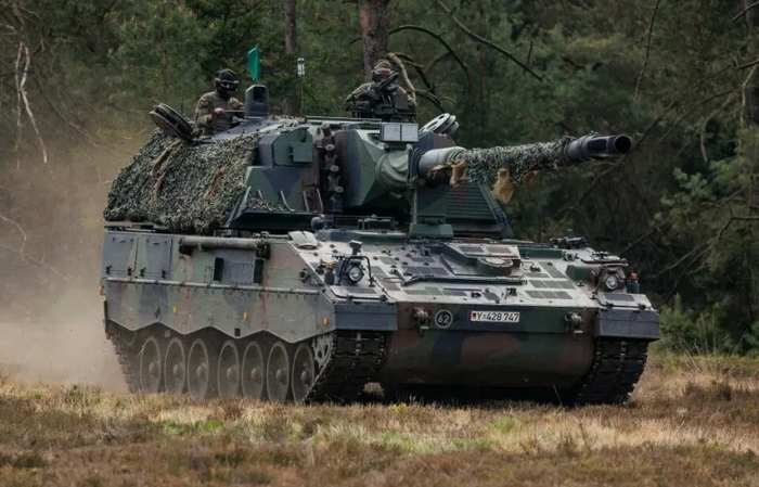 PzH 2000 может совершать до 10 выстрелов в минуту/ Фото: amalantra.ru PzH 2000 может совершать до 10 выстрелов в минуту/ Фото: amalantra.ru