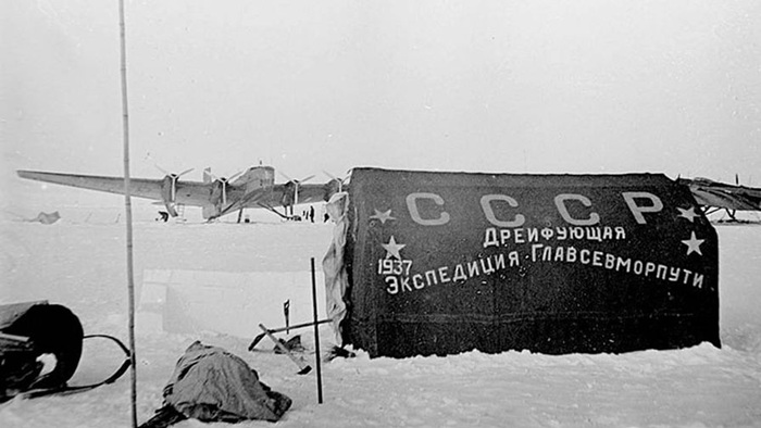 Дрейфующий пароход помог появиться нестатичным полярным станциям. /Фото: gazeta.ru Дрейфующий пароход помог появиться нестатичным полярным станциям. /Фото: gazeta.ru