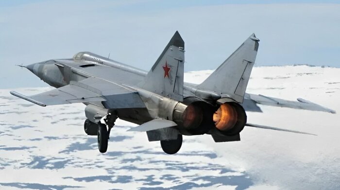 Именно этот самолёт в свое время угнал Беленко. /Фото: hi-tech.mail.ru. Именно этот самолёт в свое время угнал Беленко. /Фото: hi-tech.mail.ru.