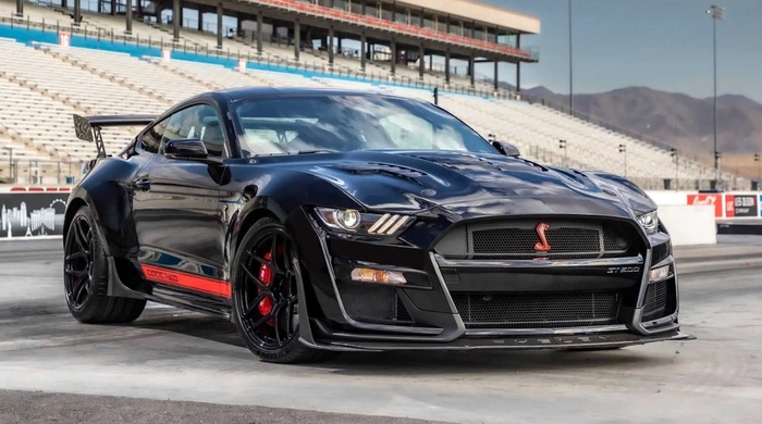 Мотор Mustang Shelby GT500 способен выдать 1 тыс. л. с. мощности/ Фото: youtube.com Мотор Mustang Shelby GT500 способен выдать 1 тыс. л. с. мощности/ Фото: youtube.com