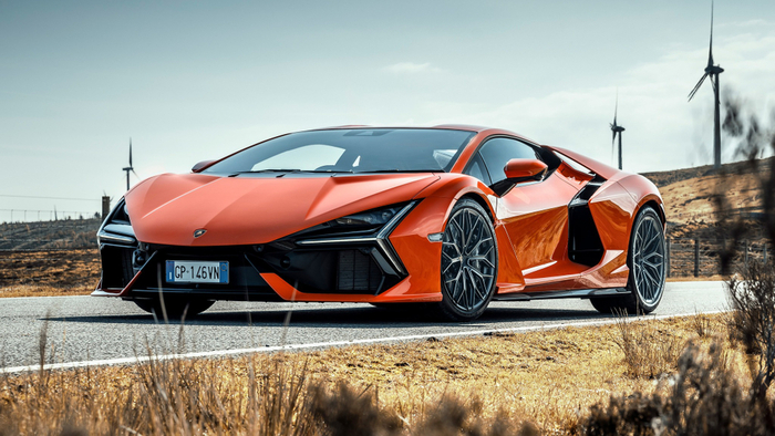 Lamborghini Revuelto продается в России на условиях предзаказа/ Фото: ivedia.ru Lamborghini Revuelto продается в России на условиях предзаказа/ Фото: ivedia.ru