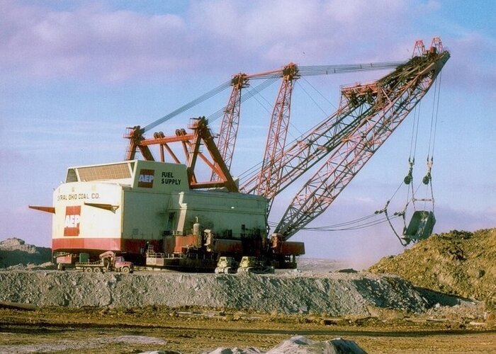 Высота Bucyrus 4250-W достигает 68 метров/ Фото: techvesti.ru Высота Bucyrus 4250-W достигает 68 метров/ Фото: techvesti.ru
