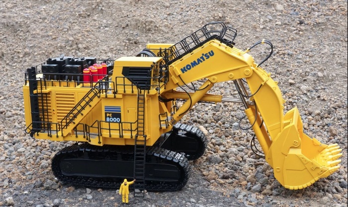 Komatsu PC8000 весит около 770 тонн/ Фото: snsparts.ru Komatsu PC8000 весит около 770 тонн/ Фото: snsparts.ru